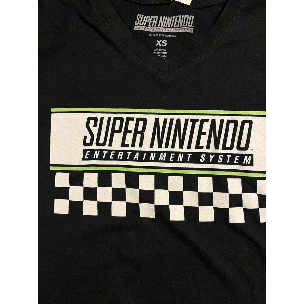 Women’s Super Nintendo Entertainment System T-Shirt XS V-neck Racing SNES